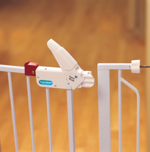 Carlson 0930PW Extra-Wide Walk-Thru Gate with Pet Door, White - Image 2