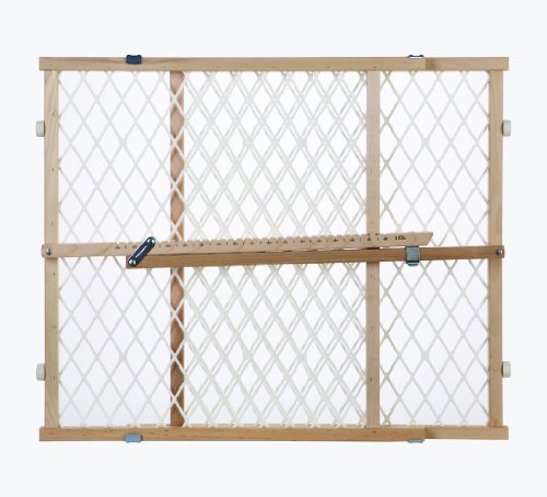 North States Industries Pressure Mount Diamond Mesh Wood Gate
