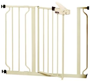 Regalo Easy Step Walk Thru Gate, White - Image 3